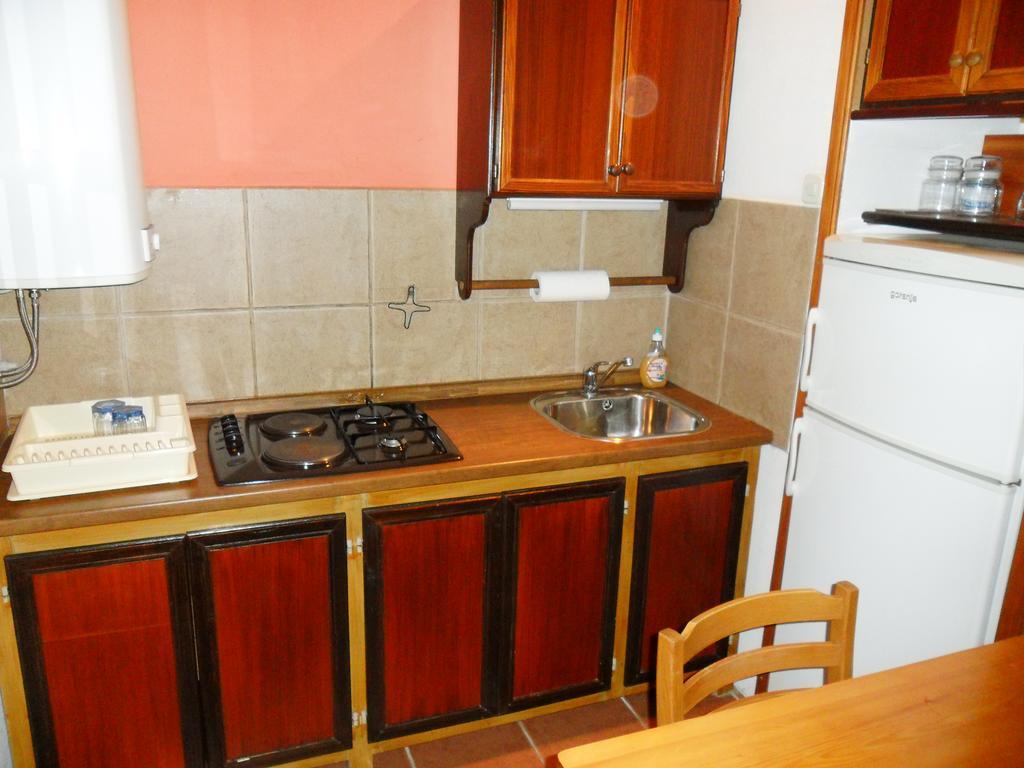 Apartments Picasso Komiža Стая снимка