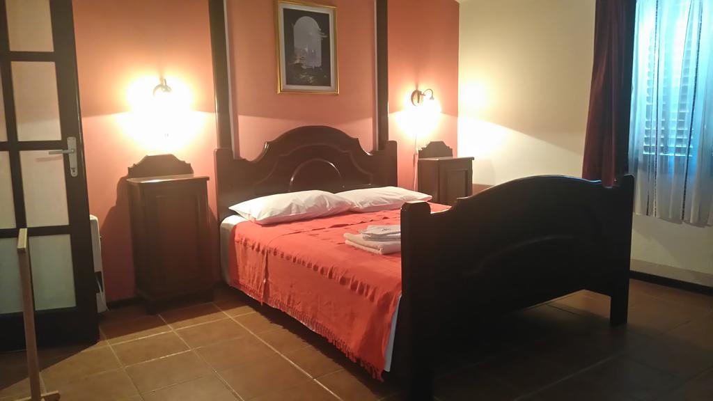 Apartments Picasso Komiža Стая снимка