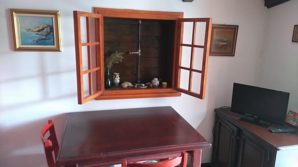 Apartments Picasso Komiža Стая снимка