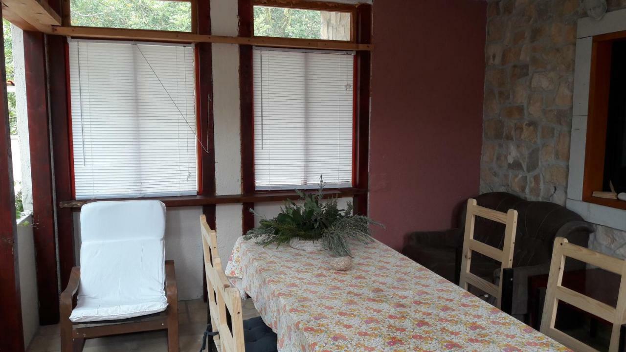 Apartments Picasso Komiža Екстериор снимка