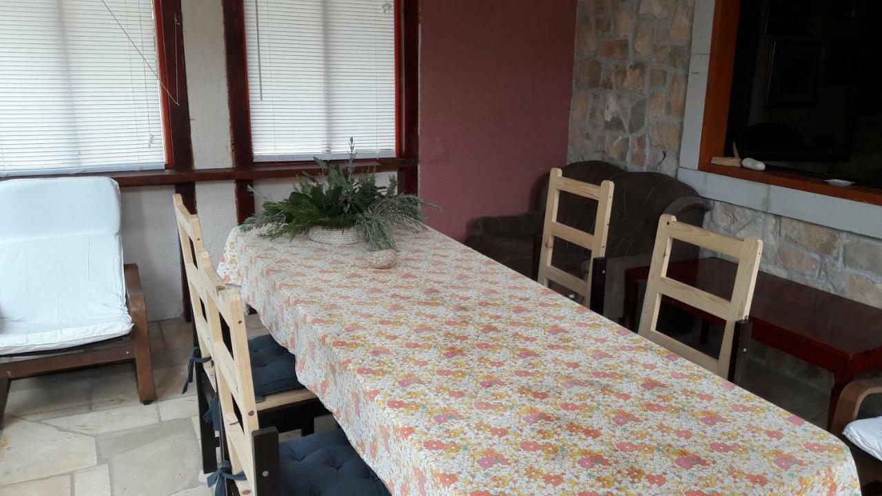 Apartments Picasso Komiža Екстериор снимка