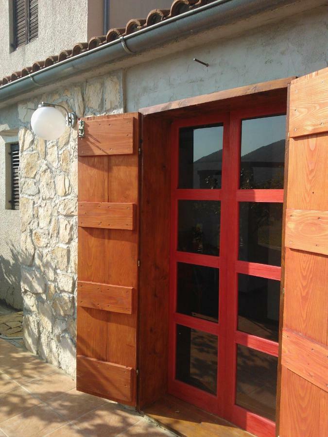 Apartments Picasso Komiža Екстериор снимка