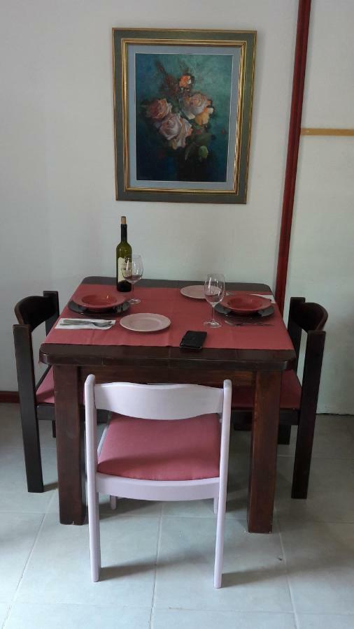 Apartments Picasso Komiža Екстериор снимка